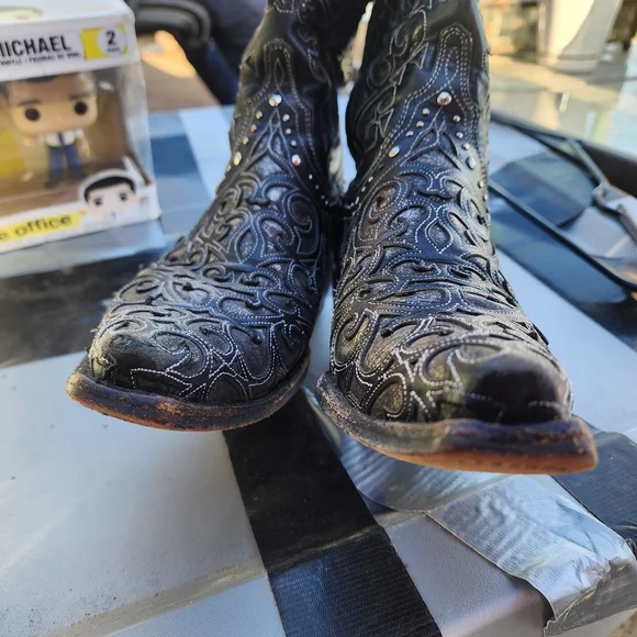 Lucchese Tan and Dark Brown Leather Western Boot Interior - Picture 6 of 9